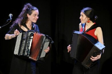 Hymne à l'amour _ Clara Sanchez & Louise O'sman 8